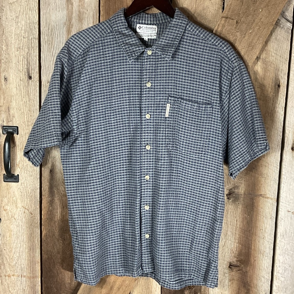 Columbia Men's Blue and Gray Plaid Short Sleeve Shirt Size Large